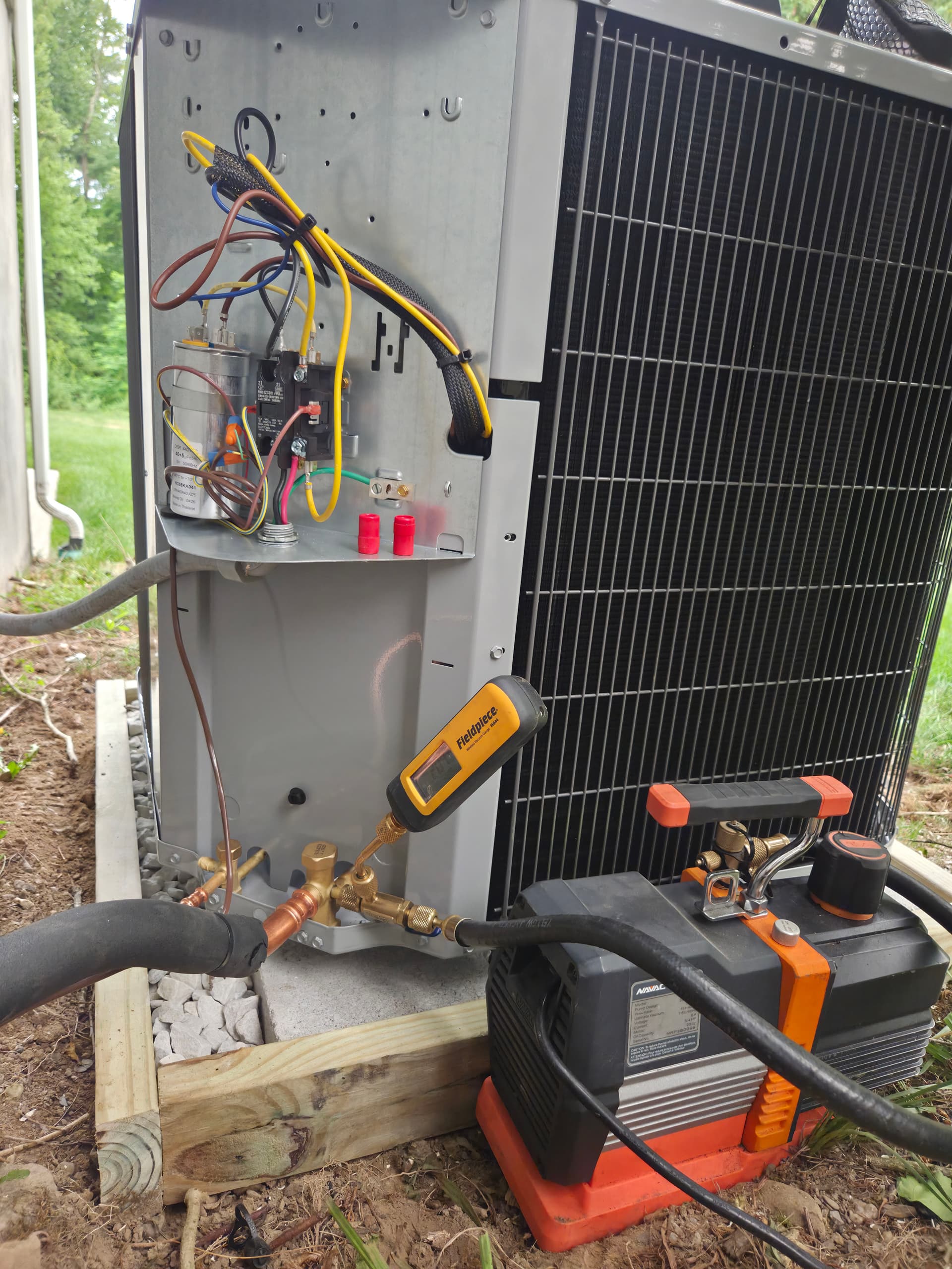 Gallery photos for Old 2-Ton AC Swapped for a Stronger 2.5-Ton Setup: Image #2